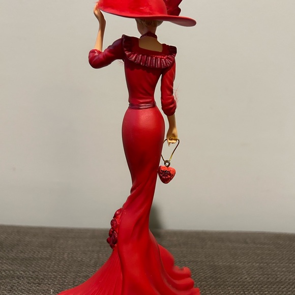 Thomas Kinkade “Red at Heart” Collectible - Picture 8 of 9